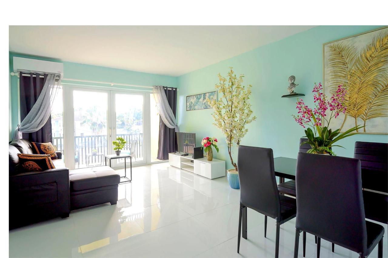 Apartment Lovely Apt Near Beach,downtown,24hr Security,pool *